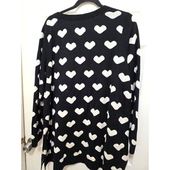 Charter Club Plus Size Black & White Heart Pattern Sweater Red Accent Heart Size - Picture 3 of 9